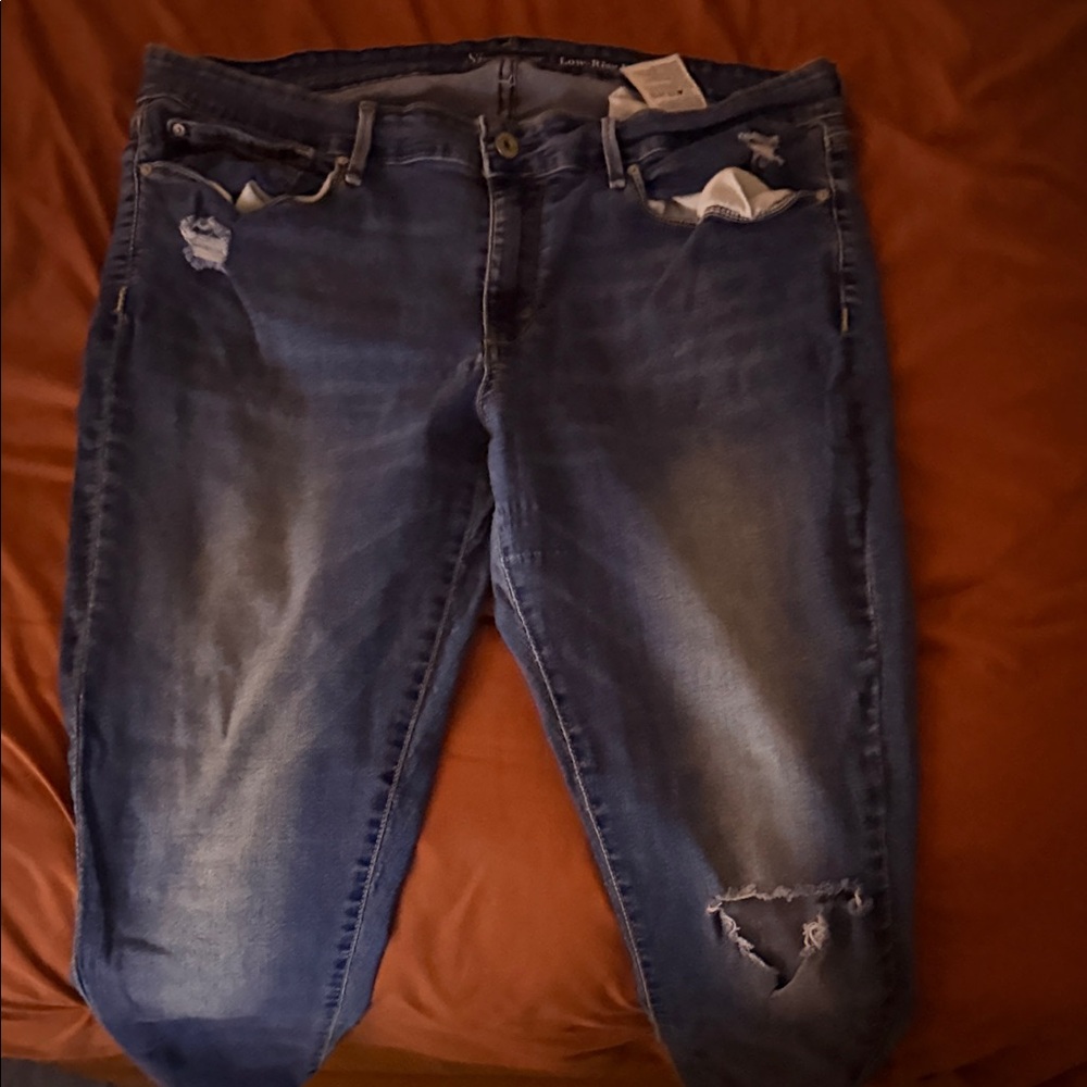 Women’s Blue Distressed Jeans
